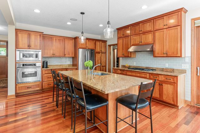 11388 Avery Drive, Inver Grove Heights, MN 55077