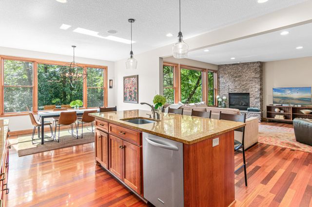 11388 Avery Drive, Inver Grove Heights, MN 55077