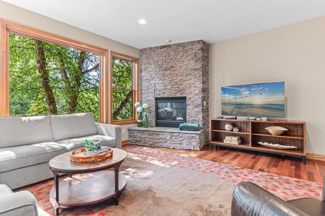 11388 Avery Drive, Inver Grove Heights, MN 55077