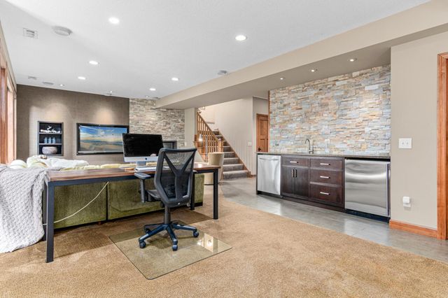 11388 Avery Drive, Inver Grove Heights, MN 55077