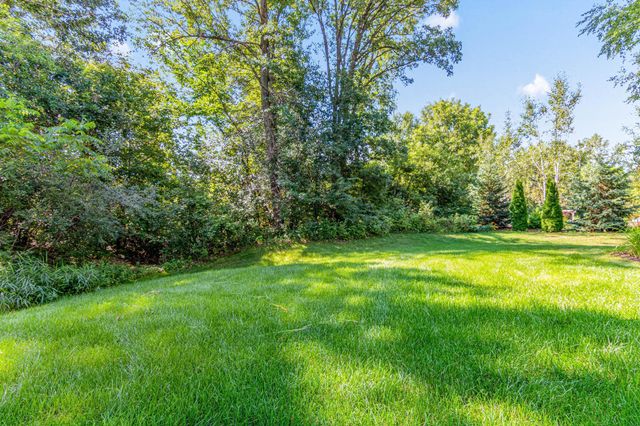 11388 Avery Drive, Inver Grove Heights, MN 55077