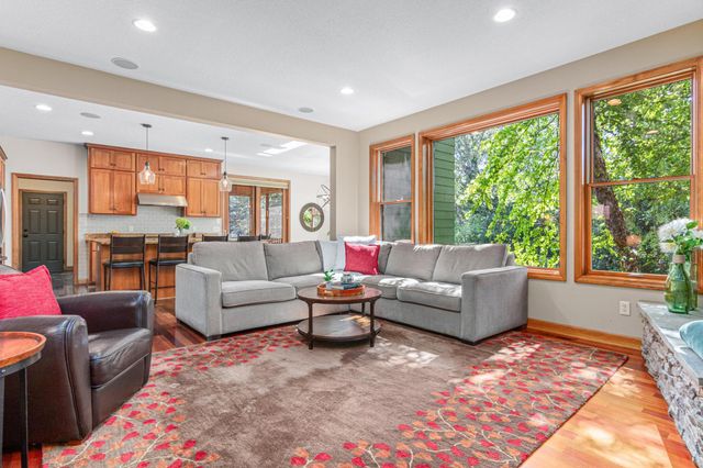 11388 Avery Drive, Inver Grove Heights, MN 55077