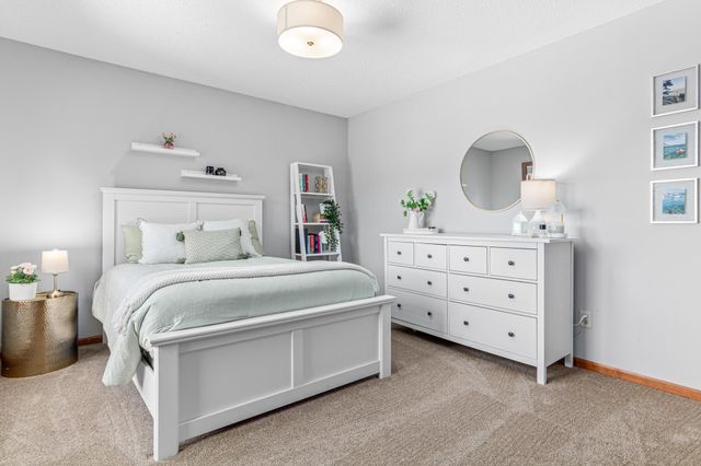 11388 Avery Drive, Inver Grove Heights, MN 55077