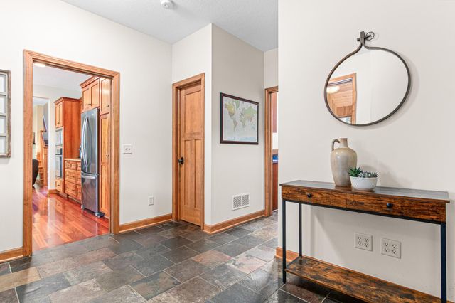 11388 Avery Drive, Inver Grove Heights, MN 55077