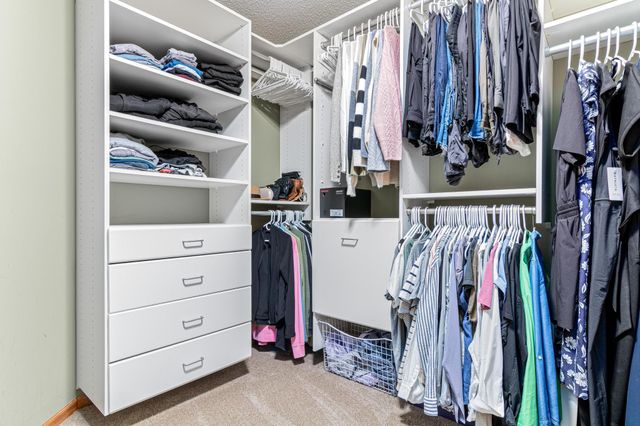 11388 Avery Drive, Inver Grove Heights, MN 55077