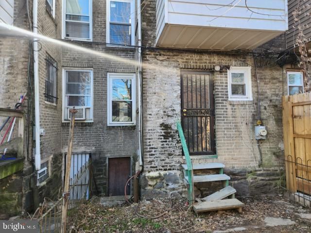 2043 S AIKENS ST, Philadelphia, PA 19142