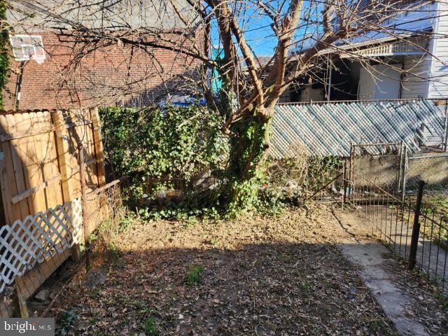 2043 S AIKENS ST, Philadelphia, PA 19142