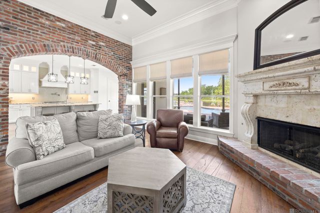 18638 Seagull Ln, Prairieville, LA 70769