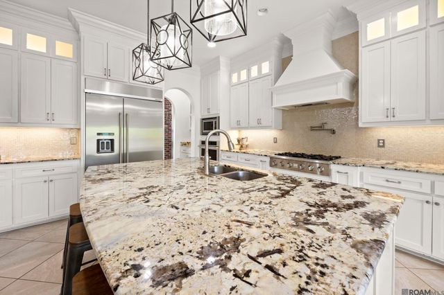 18638 Seagull Ln, Prairieville, LA 70769