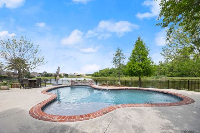 18638 Seagull Ln, Prairieville, LA 70769