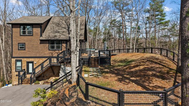 441 Matterhorn Drive, Gatlinburg, TN 37738