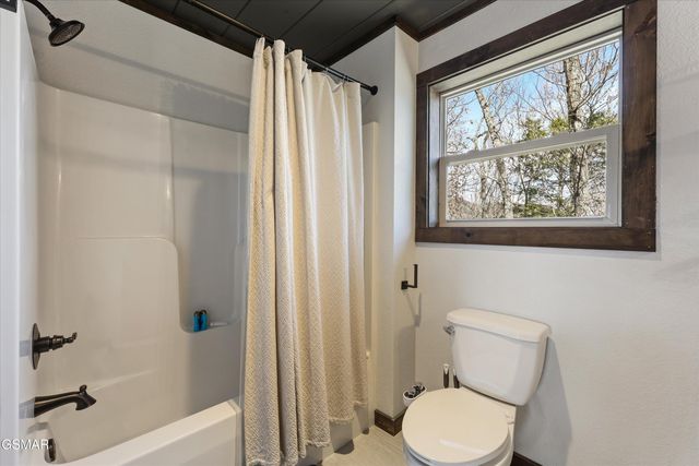 441 Matterhorn Drive, Gatlinburg, TN 37738