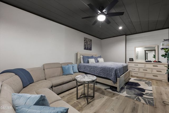 441 Matterhorn Drive, Gatlinburg, TN 37738