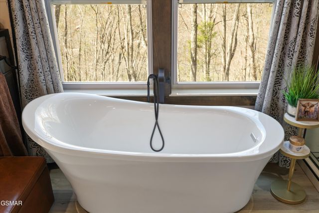 441 Matterhorn Drive, Gatlinburg, TN 37738