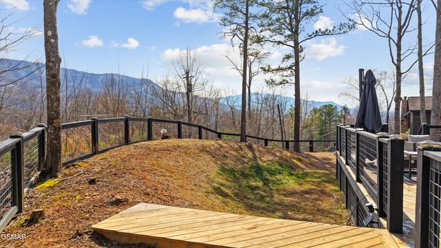 441 Matterhorn Drive, Gatlinburg, TN 37738