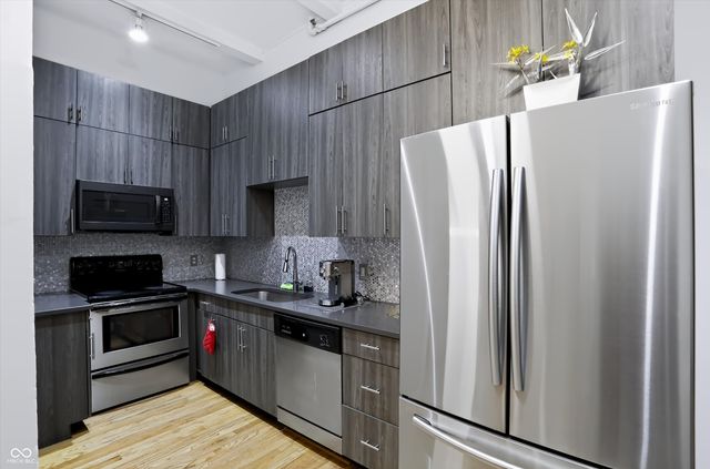 735 Lexington Avenue 15, Indianapolis, IN 46203