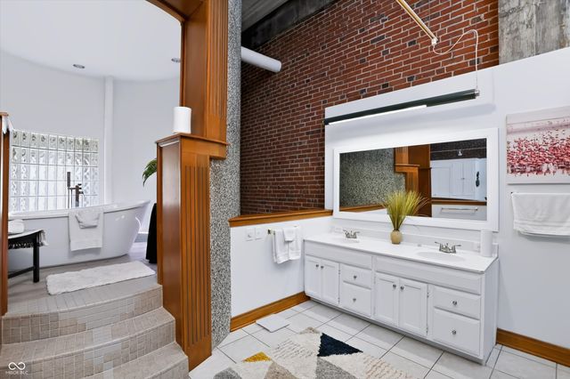 735 Lexington Avenue 15, Indianapolis, IN 46203