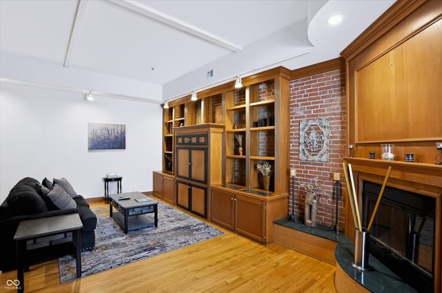 735 Lexington Avenue 15, Indianapolis, IN 46203