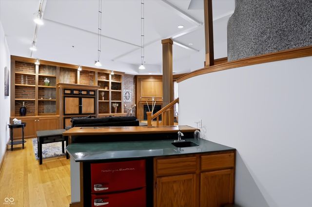 735 Lexington Avenue 15, Indianapolis, IN 46203