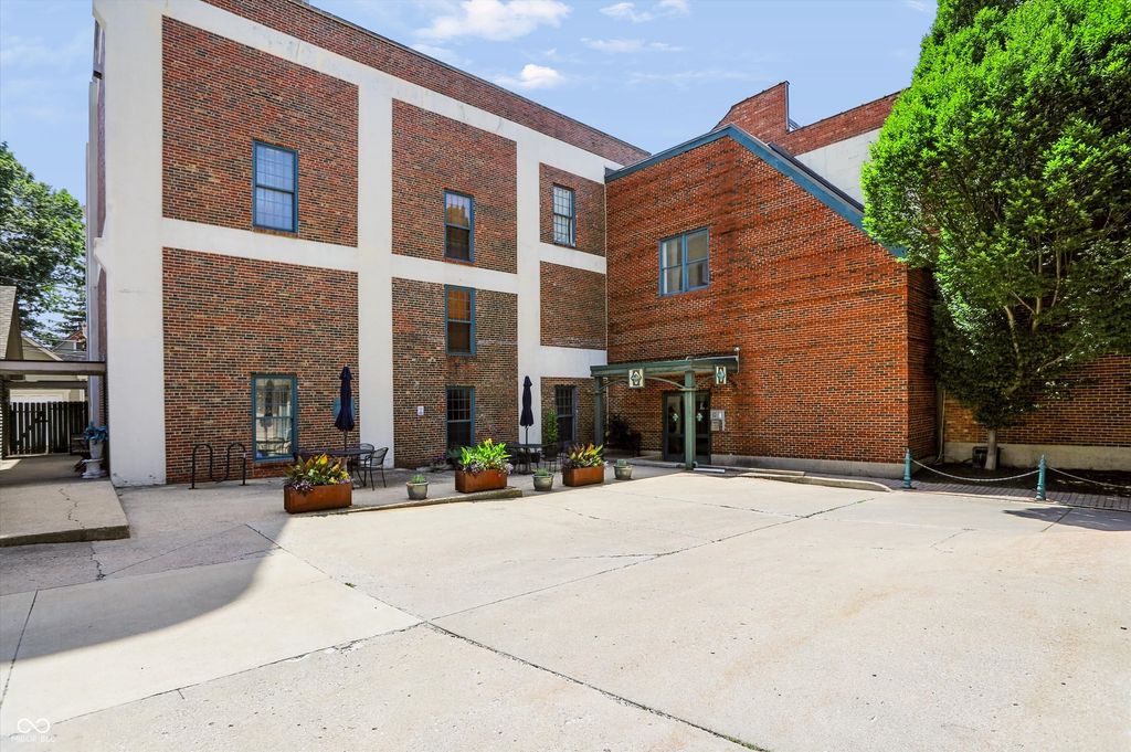 735 Lexington Avenue 15, Indianapolis, IN 46203