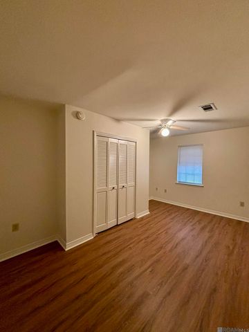 5416 Heatherstone Dr, Baton Rouge, LA 70820