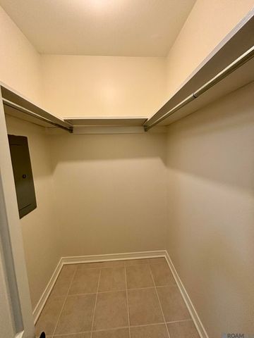 5416 Heatherstone Dr, Baton Rouge, LA 70820