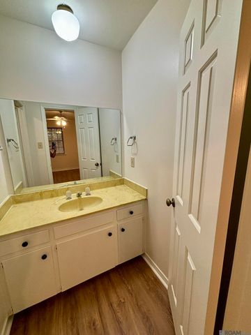 5416 Heatherstone Dr, Baton Rouge, LA 70820