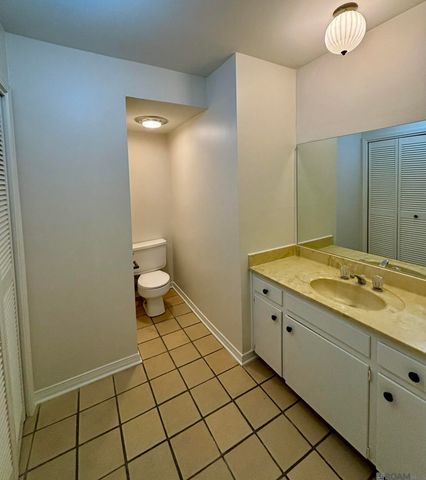 5416 Heatherstone Dr, Baton Rouge, LA 70820