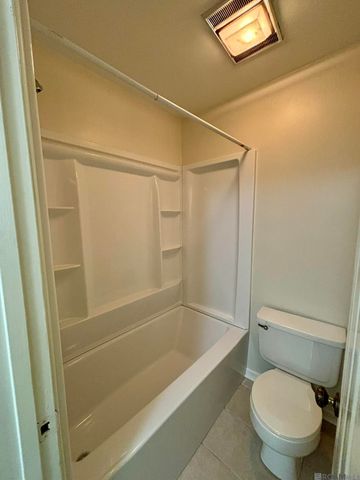 5416 Heatherstone Dr, Baton Rouge, LA 70820