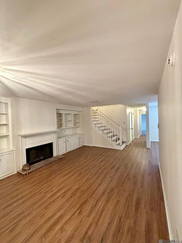 5416 Heatherstone Dr, Baton Rouge, LA 70820