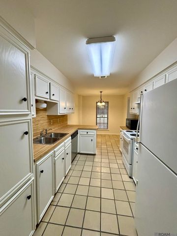 5416 Heatherstone Dr, Baton Rouge, LA 70820