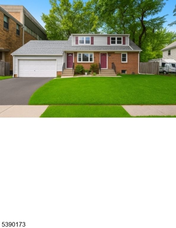 55 Morris St, East Orange City, NJ 07017