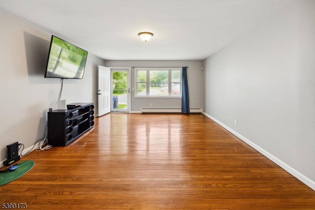55 Morris St, East Orange City, NJ 07017 — photo 3