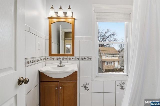 15 Peru Road, Clifton, NJ 07012