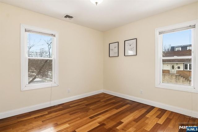 15 Peru Road, Clifton, NJ 07012