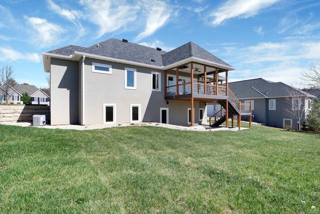 1113 Wyndham Heights Drive, Manhattan, KS 66503