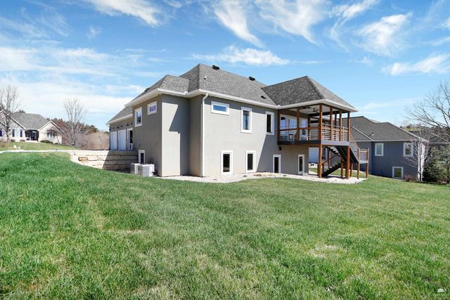 1113 Wyndham Heights Drive, Manhattan, KS 66503