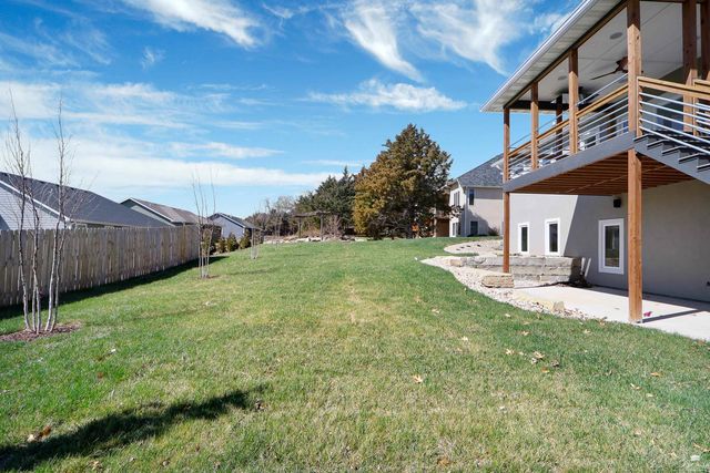 1113 Wyndham Heights Drive, Manhattan, KS 66503