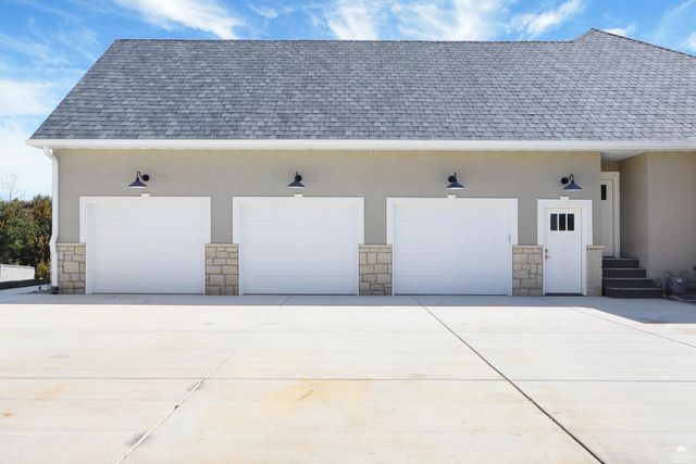 1113 Wyndham Heights Drive, Manhattan, KS 66503