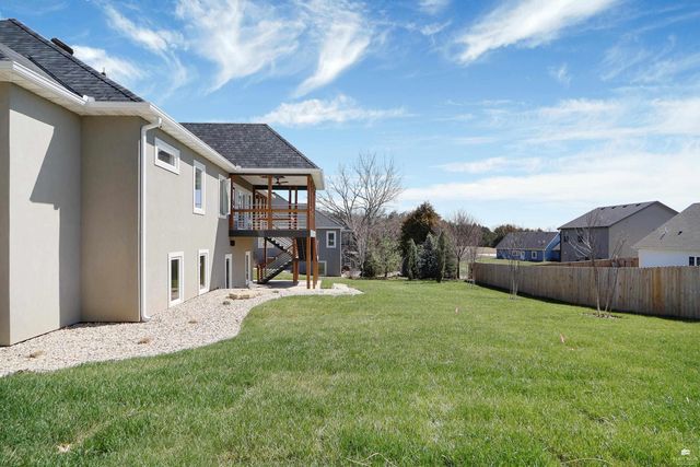 1113 Wyndham Heights Drive, Manhattan, KS 66503