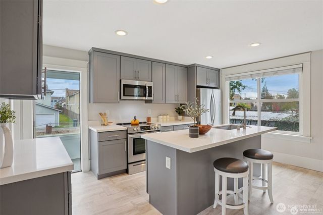 1927 S L Street, Tacoma, WA 98405