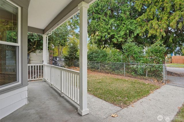 1927 S L Street, Tacoma, WA 98405