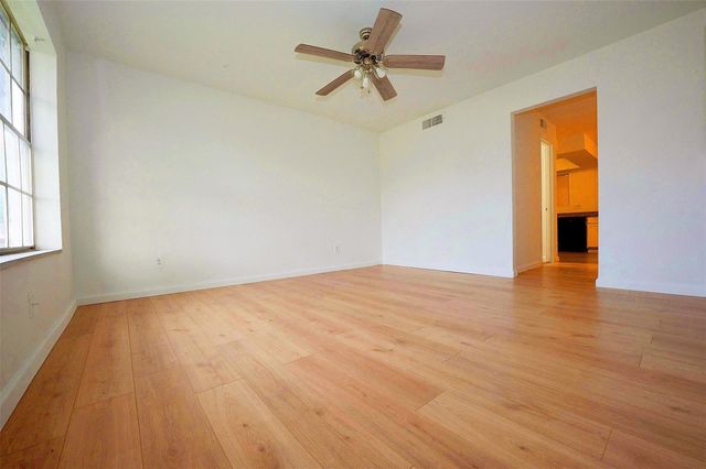 12048 Beechnut Street, Houston, TX 77072