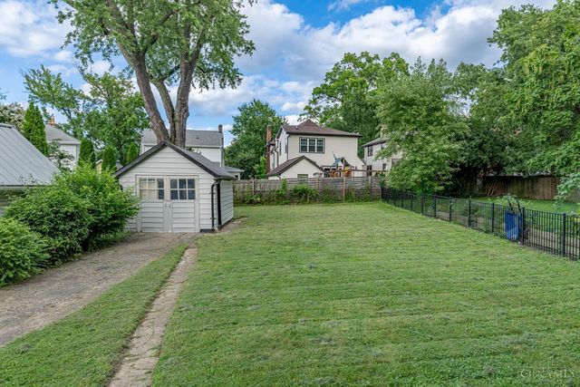 2728 Silverleaf Avenue, Cincinnati, OH 45212