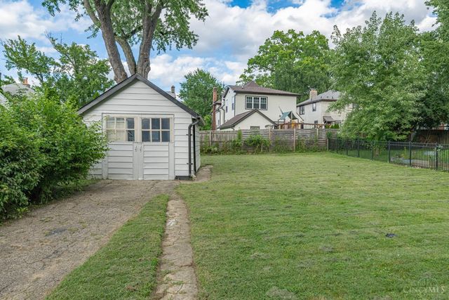 2728 Silverleaf Avenue, Cincinnati, OH 45212