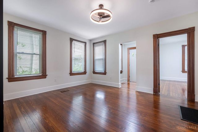 2728 Silverleaf Avenue, Cincinnati, OH 45212