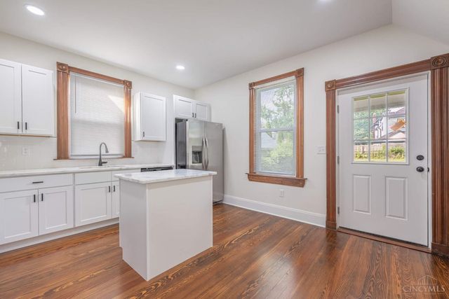 2728 Silverleaf Avenue, Cincinnati, OH 45212
