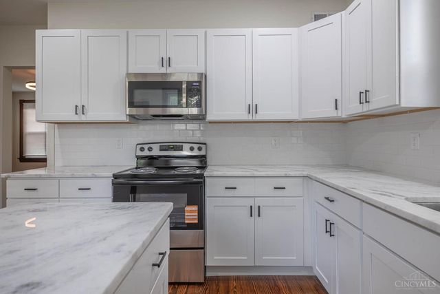 2728 Silverleaf Avenue, Cincinnati, OH 45212