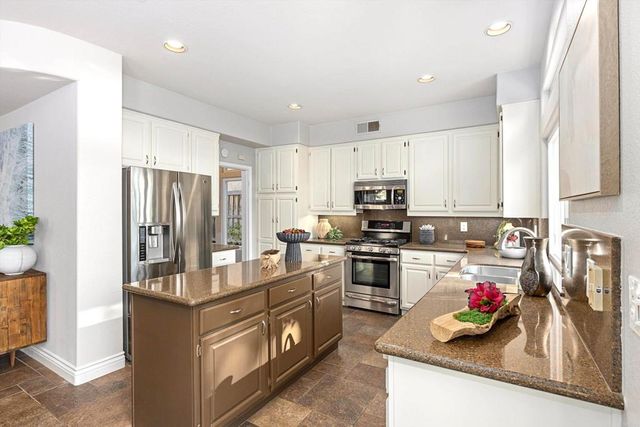 3638 Via Bernardo, Oceanside, CA 92056