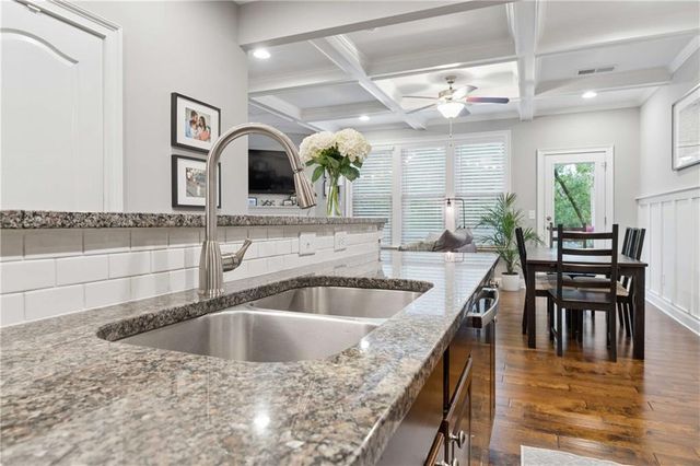 2250 Whiteoak Drive SE, Smyrna, GA 30080